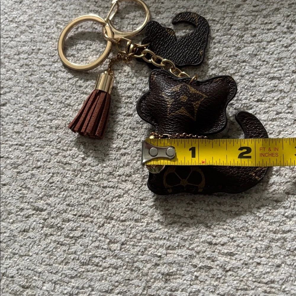 Brown and Gold Keychain with Tassel - Picture 4 of 7